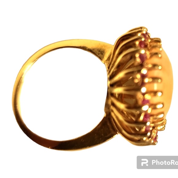 Giant Coral Jade Ring surrounded by Natural Rubies on a 14K Gold Band - Picture 8 of 8